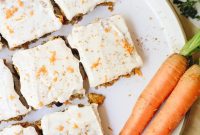 Spiced Carrot Cake Oatmeal Bars