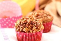 Bakery-Style Cinnamon Swirl Banana Crunch Muffins