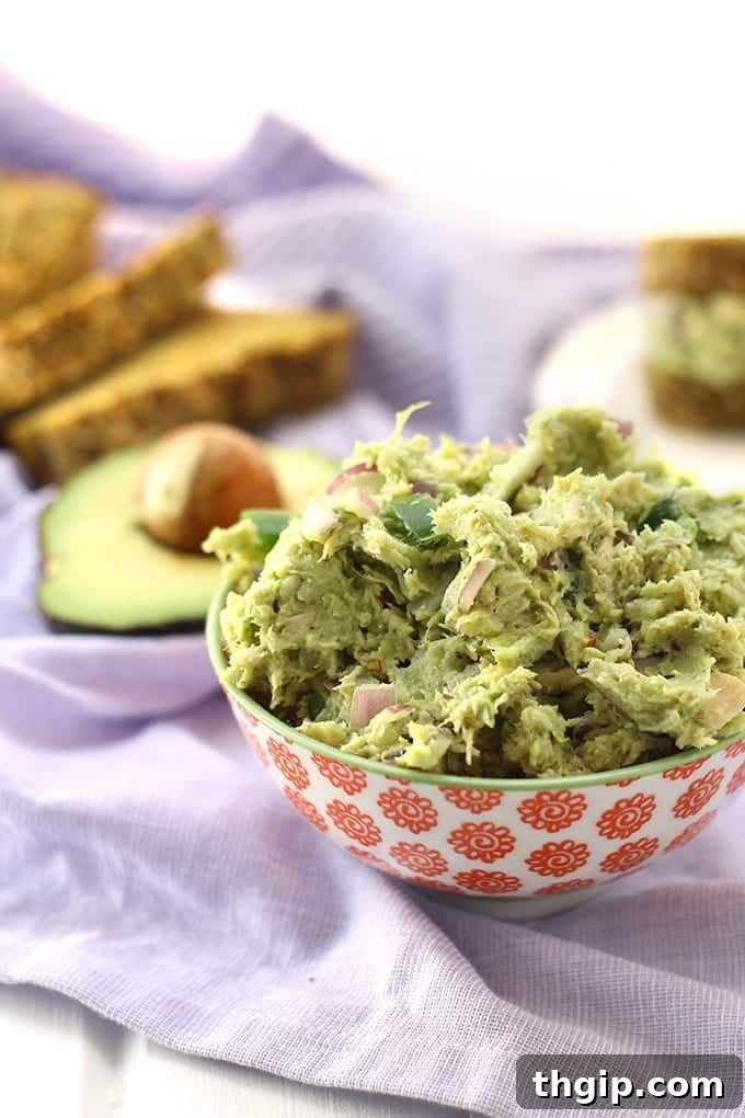 Guacamole Chicken Salad - an easy, healthy and delicious lunch recipe. Using pre-made chicken your new favorite sandwich is ready in less that 5 minutes!